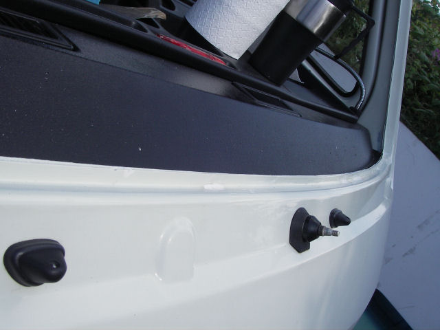 Windowlipclean.jpg
