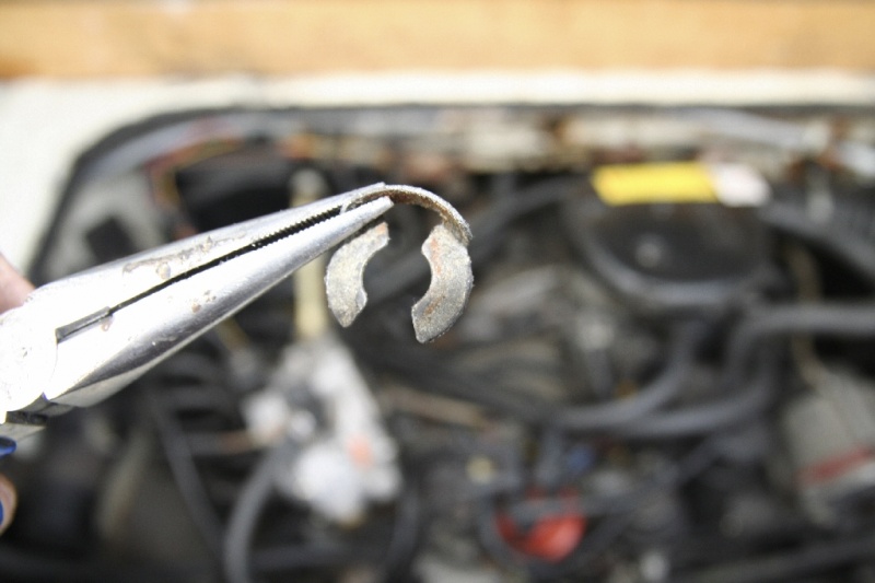 File:Accel-cable-replace3.jpg